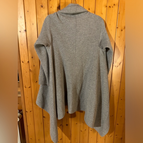 Del Santo Italian Cashmere Sweater - Picture 2 of 6